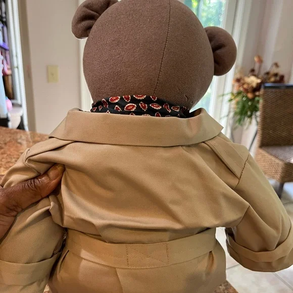 North American Bear Co. Humphrey Beargardt stuffed bear. - Picture 4 of 5